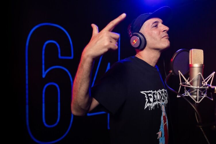 Danno Red Bull 64 Bars