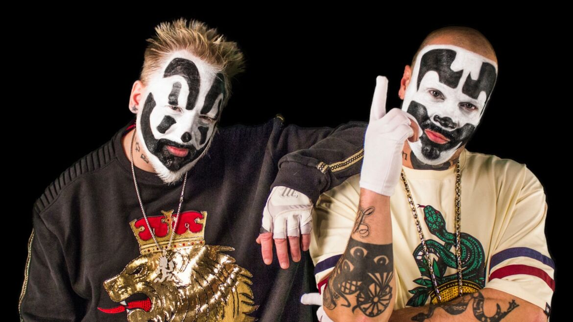 Gli Insane Clown Posse, il duo che ci intrappolerà nel contorto "Dark Carnival", oasi dell'horrorcore
