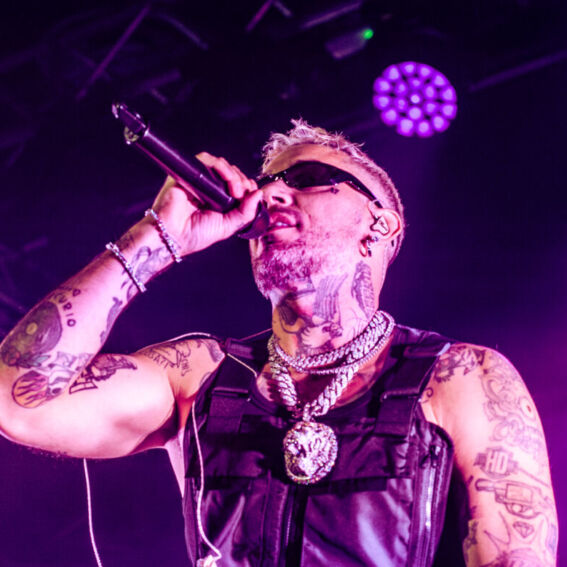 Emis Killa live